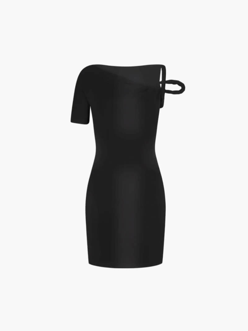 Reveré™ | Tettsittende Mini Kjole med Drapering