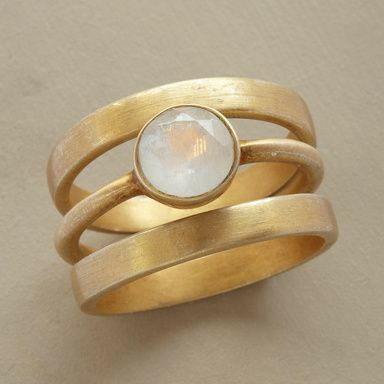 Revere | Brillo – Ring med polert månestein